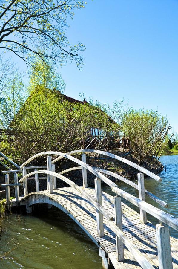 Dom Na Wodzie Mazury Villa Dzwierzuty Exterior photo